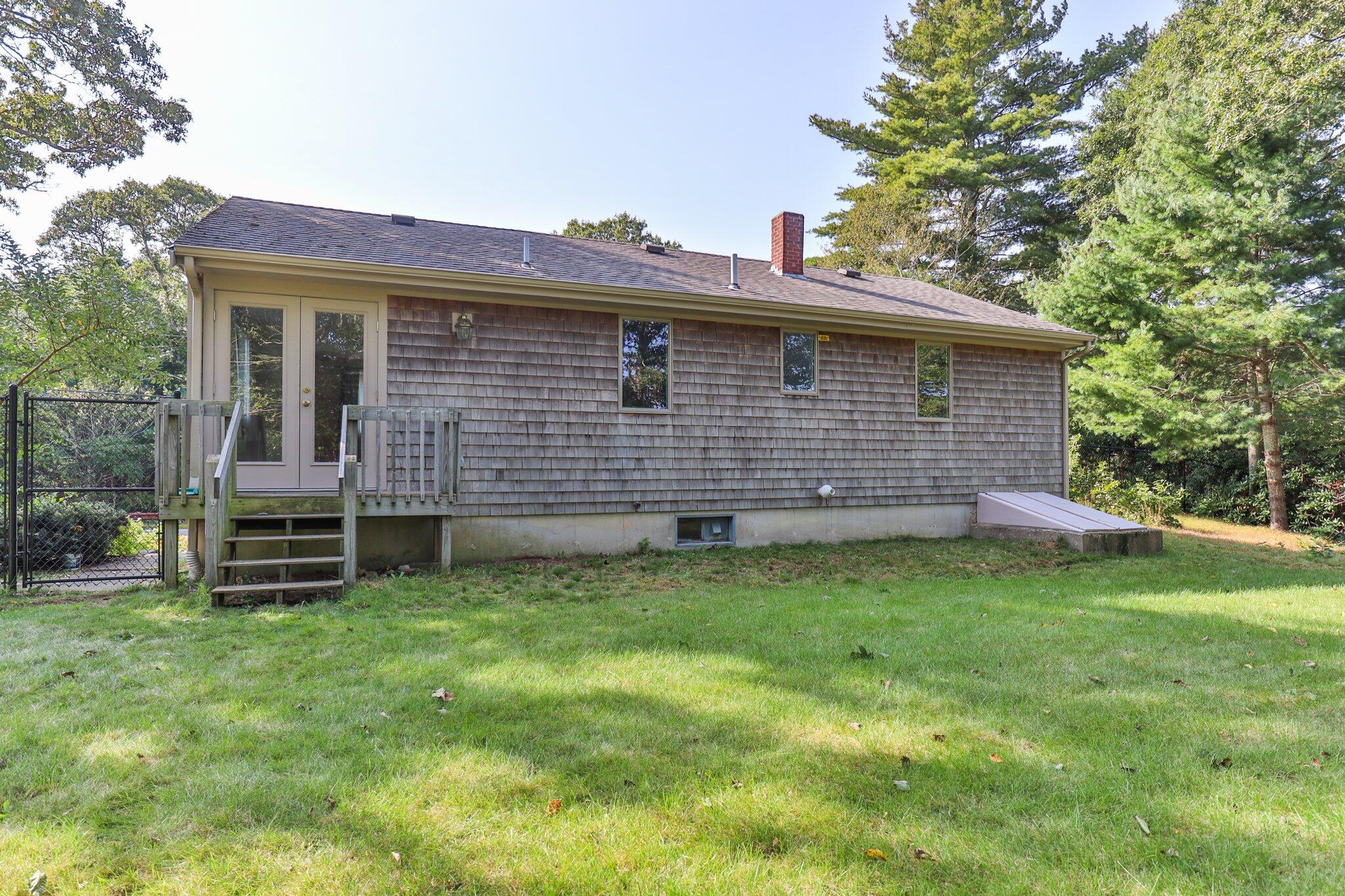 305 Cotuit Road Mashpee, MA 02649 - Photo 5 of 36 43-web-or-mls-305-cotuit-rd