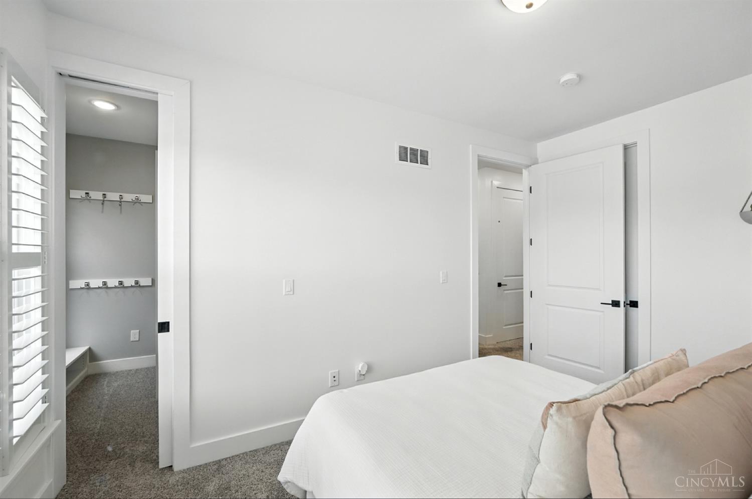3127 Madison Road Cincinnati, OH 45209 - Photo 52 of 61