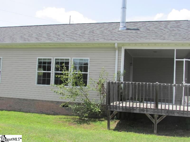 269 Currys Lake Road Gray Court, SC 29645 - Photo 4 of 18