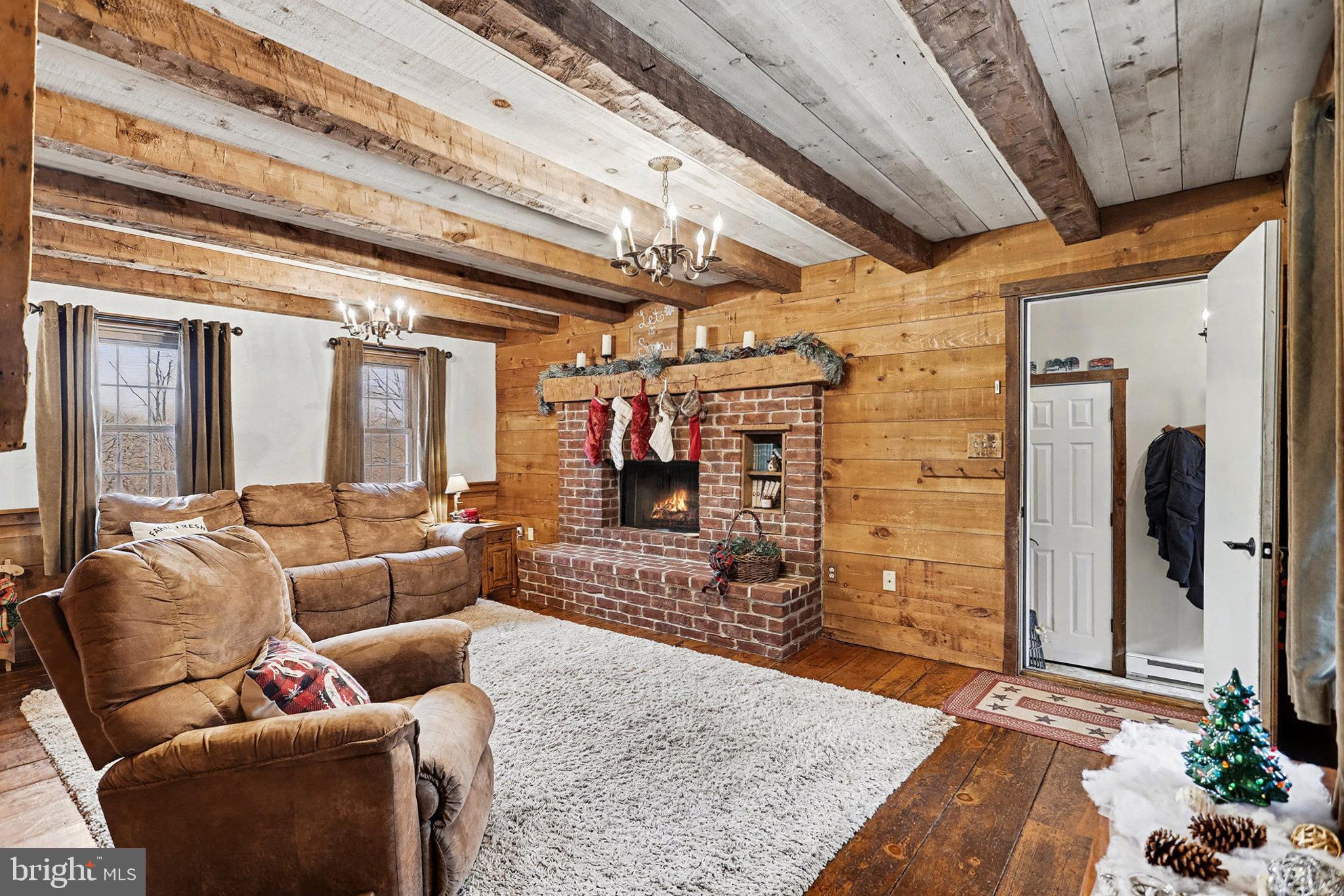 27 Ridge Road Lititz, PA 17543 - Photo 15 of 61 Living Room