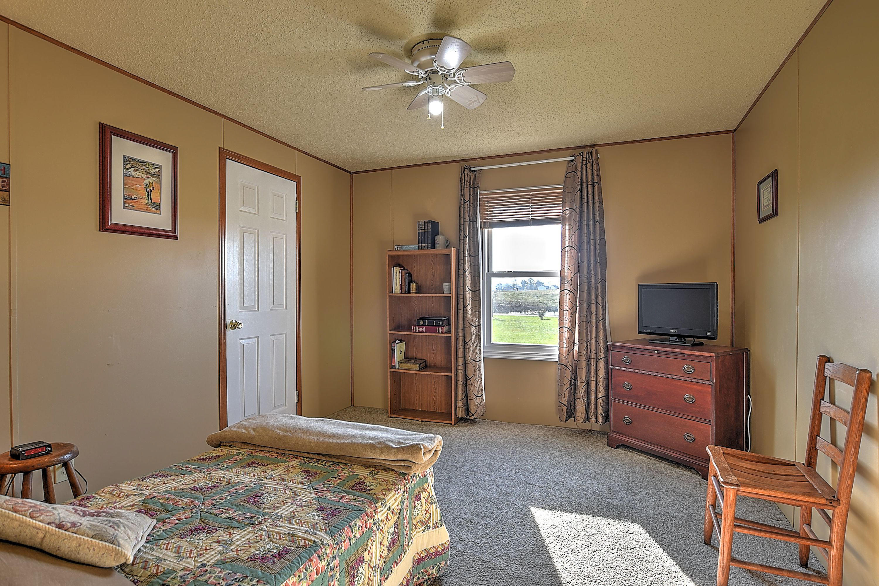 126 Powell Road Limestone, TN 37681 - Photo 23 of 39 Bedroom #2