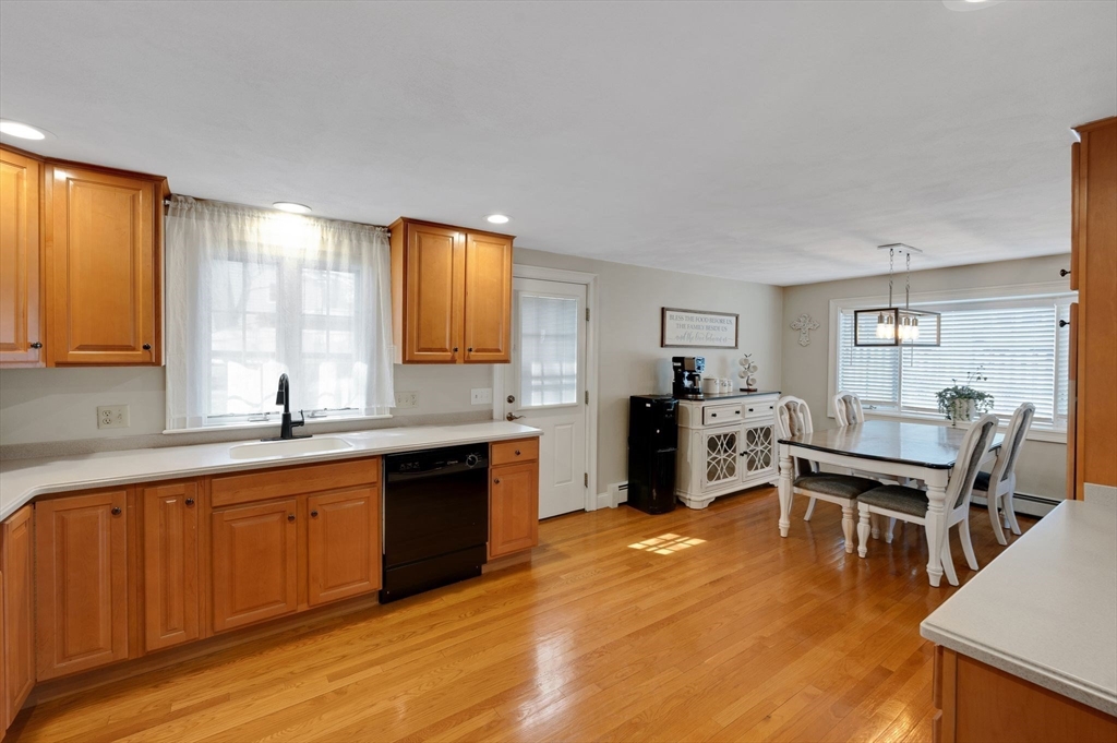 4 Ridge Road Hudson, MA 01749 - Photo 11 of 30 Gallery Image 11