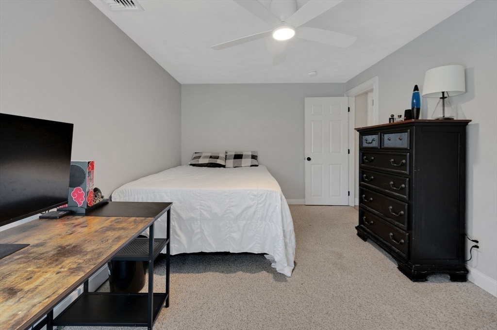 4 Ridge Road Hudson, MA 01749 - Photo 18 of 30 Gallery Image 18
