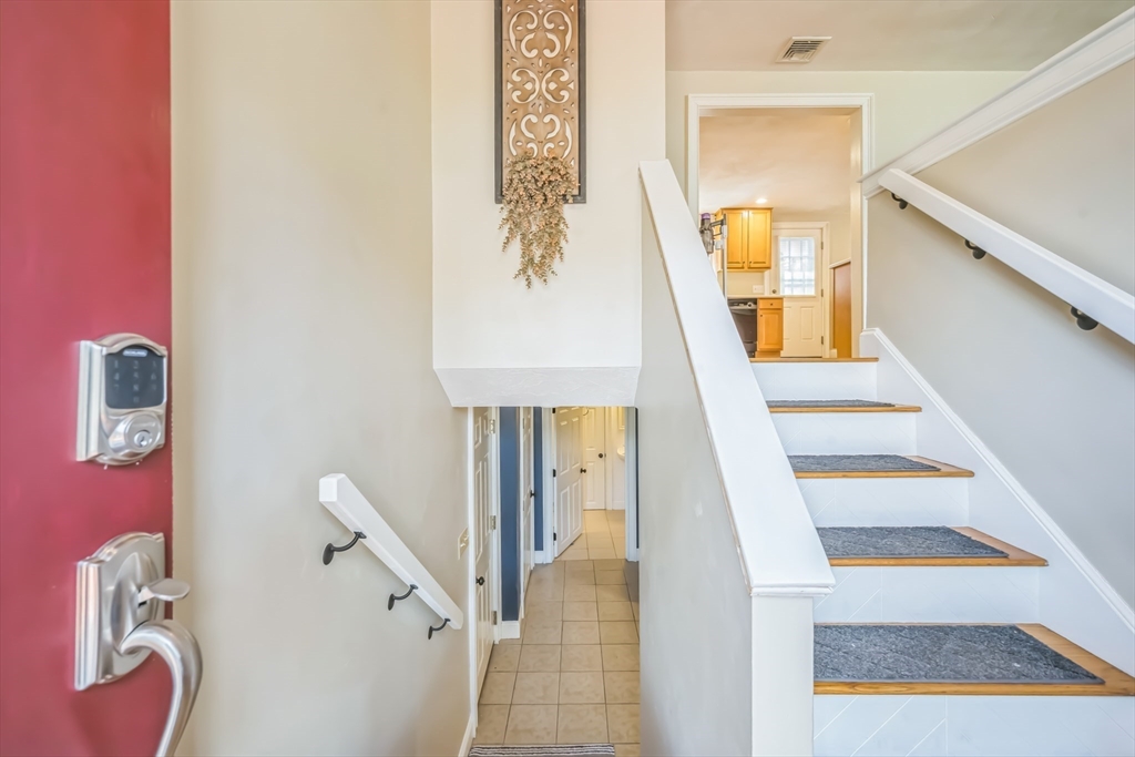 4 Ridge Road Hudson, MA 01749 - Photo 4 of 30 Gallery Image 4