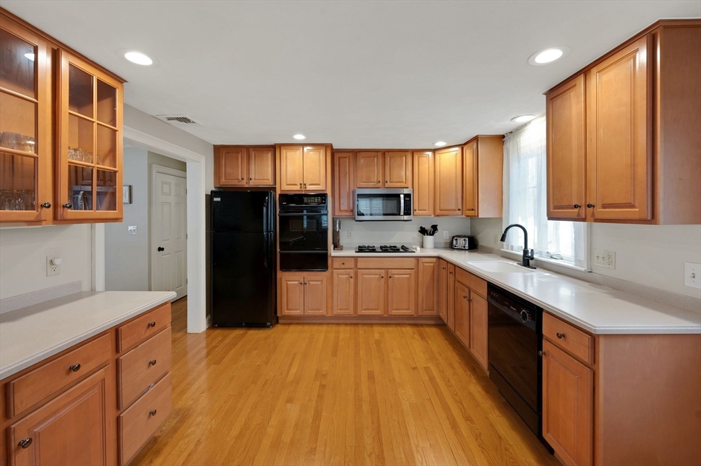 4 Ridge Road Hudson, MA 01749 - Photo 10 of 30 Gallery Image 10