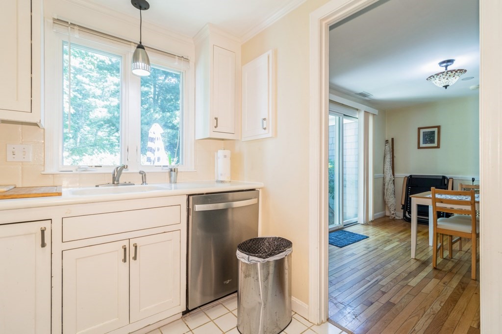 59 Jericho Road, Unit 59 Weston, MA 02493 - Photo 8 of 36