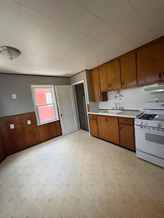 $150,000 | 12937 Pullman Street, Southgate, MI 48195