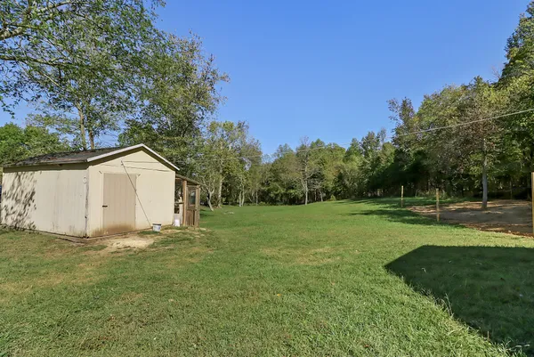 $2,200 | 4369 Washington Road, Greenbrier, TN 37073