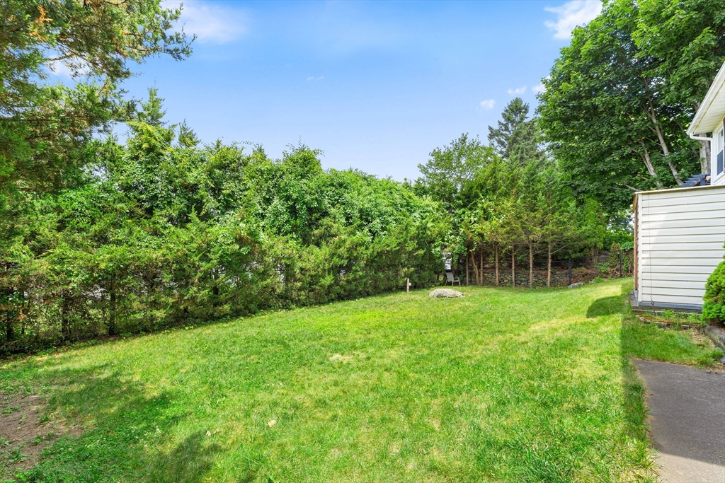 37 Angelo Street Worcester, MA 01604 - Photo 40 of 40
