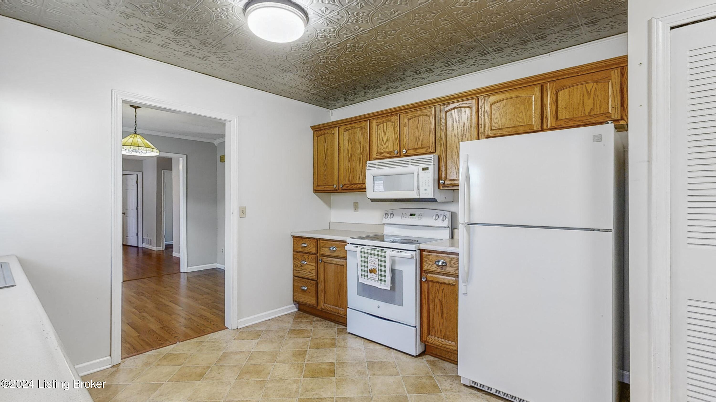 130 Rays Road Vine Grove, KY 40175 - Photo 12 of 39 130 Rays Road-15