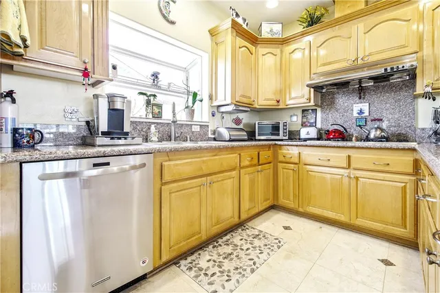 $1,845,000 | 2313 Nelson Avenue, Unit A, Redondo Beach, CA 90278