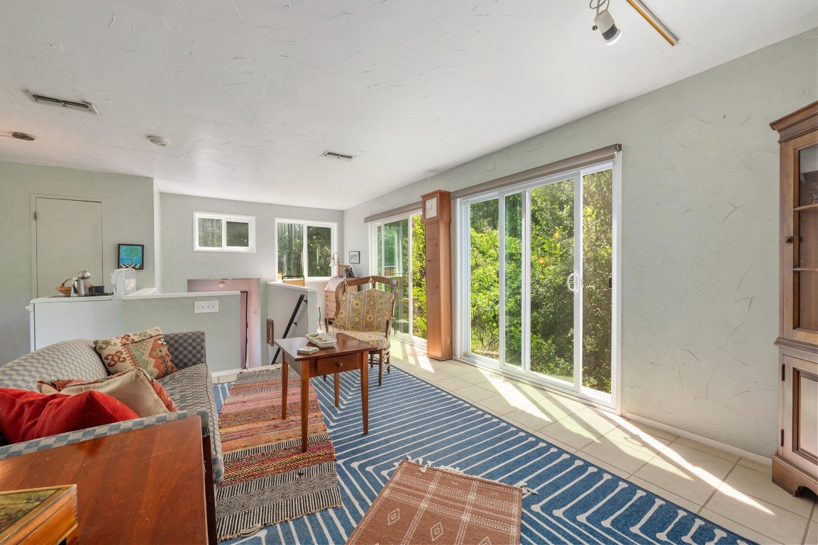 20 North Peak Road West Lake Hills, TX 78746 - Photo 10 of 18 a living room with furniture and a window