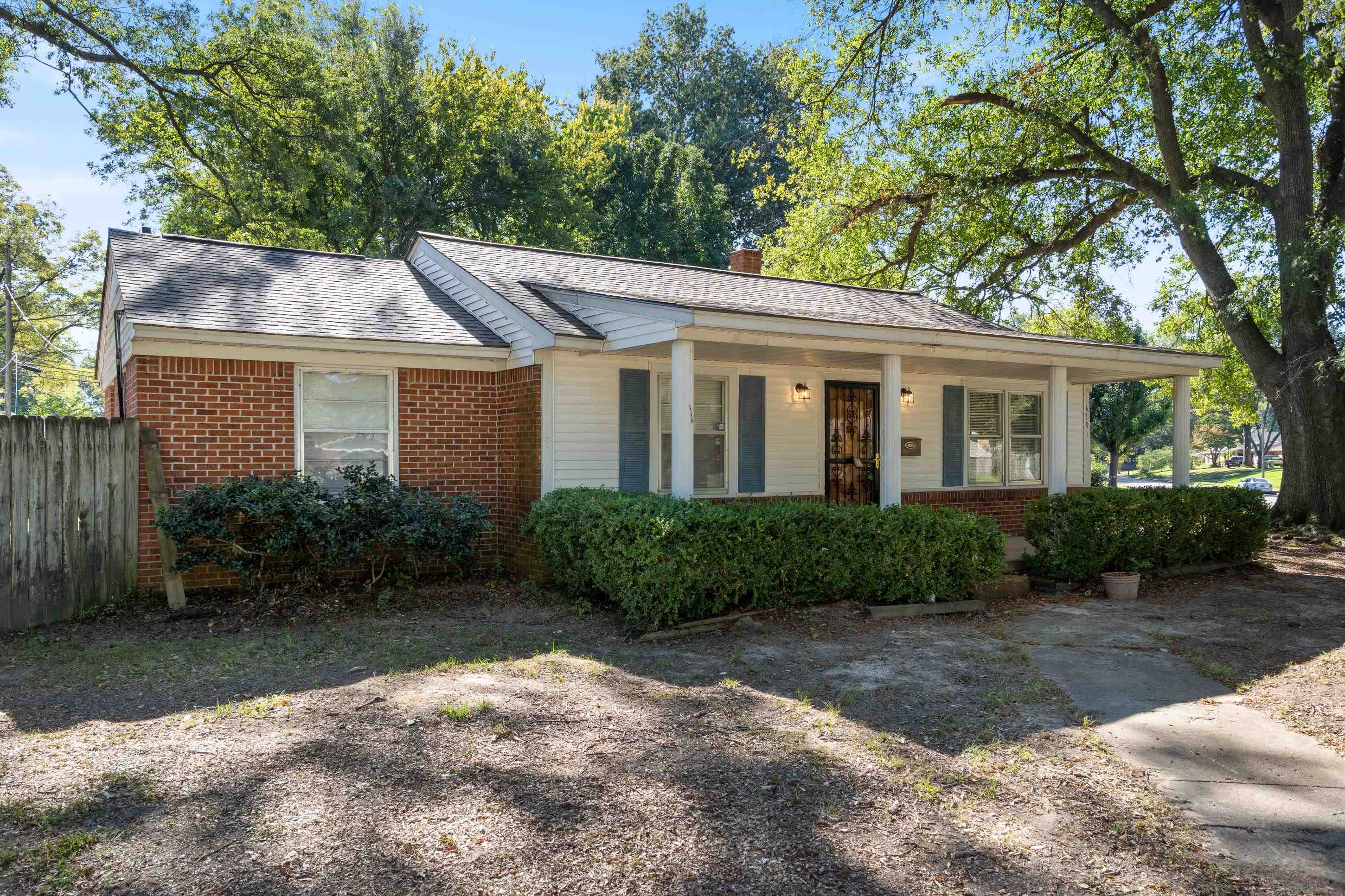 4797 Helene Road Memphis, TN 38117 - Photo 3 of 21 a view of a house with a yard