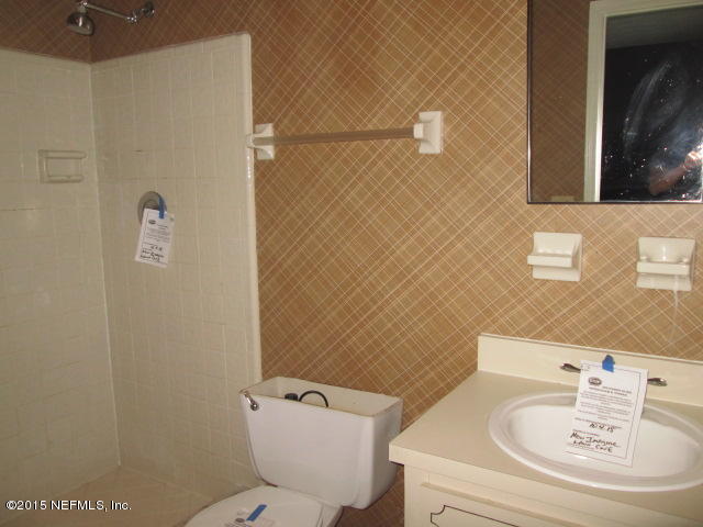 1065 Rene Court Orange Park, FL 32065 - Photo 8 of 15 Master bathroom