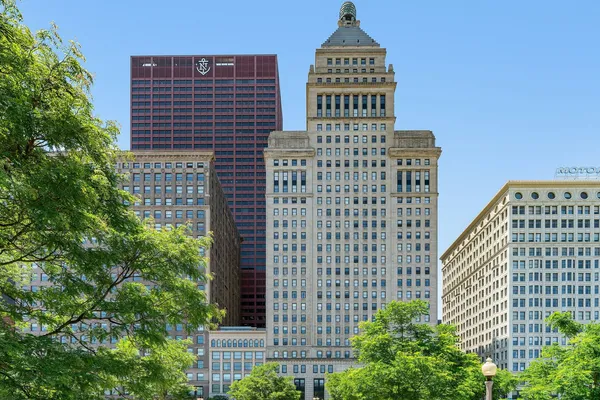 $1,749,000 | 310 South Michigan Avenue, Unit 1100, Chicago, IL 60604