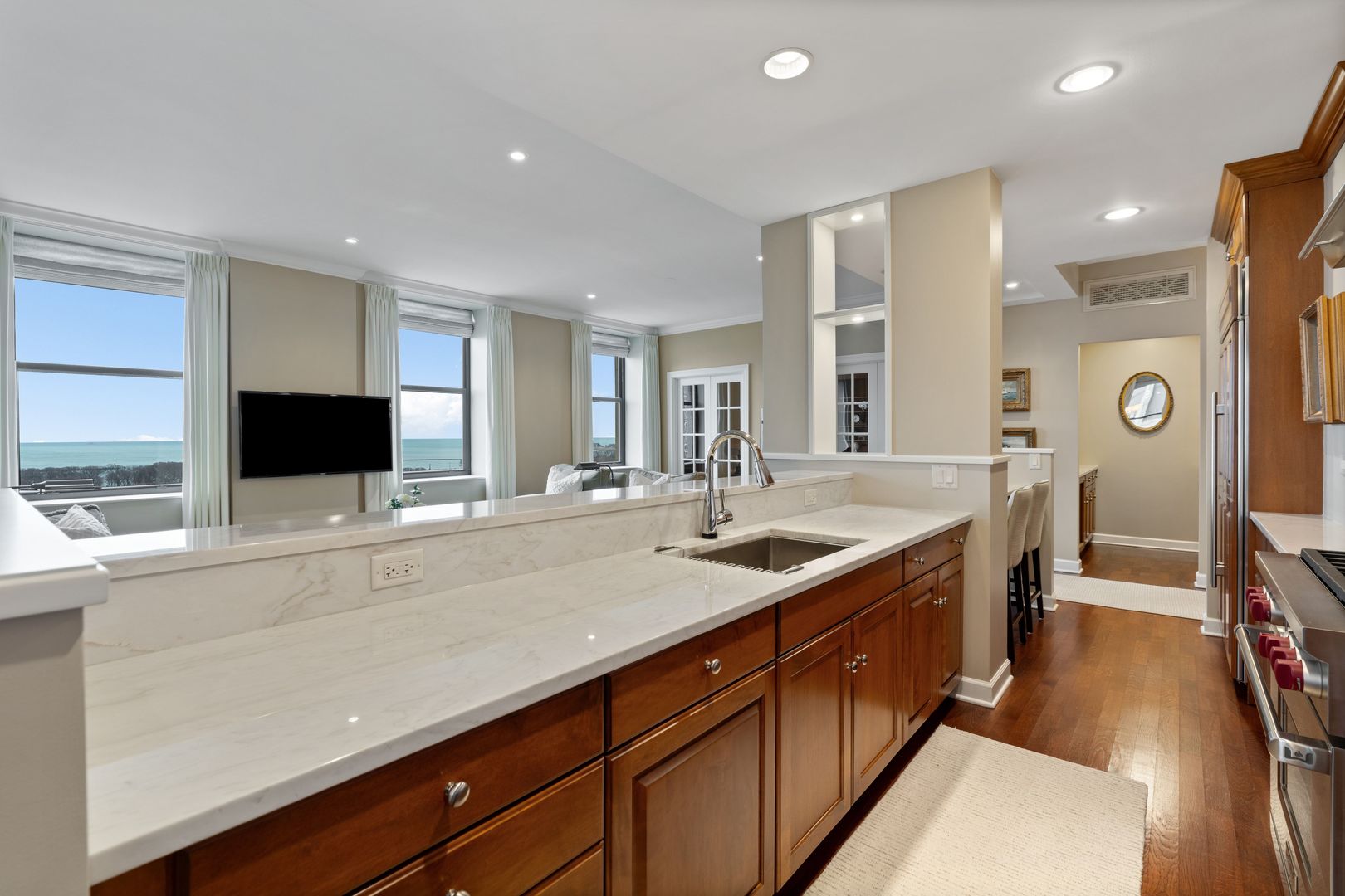 310 South Michigan Avenue, Unit 1100 Chicago, IL 60604 - Photo 13 of 44