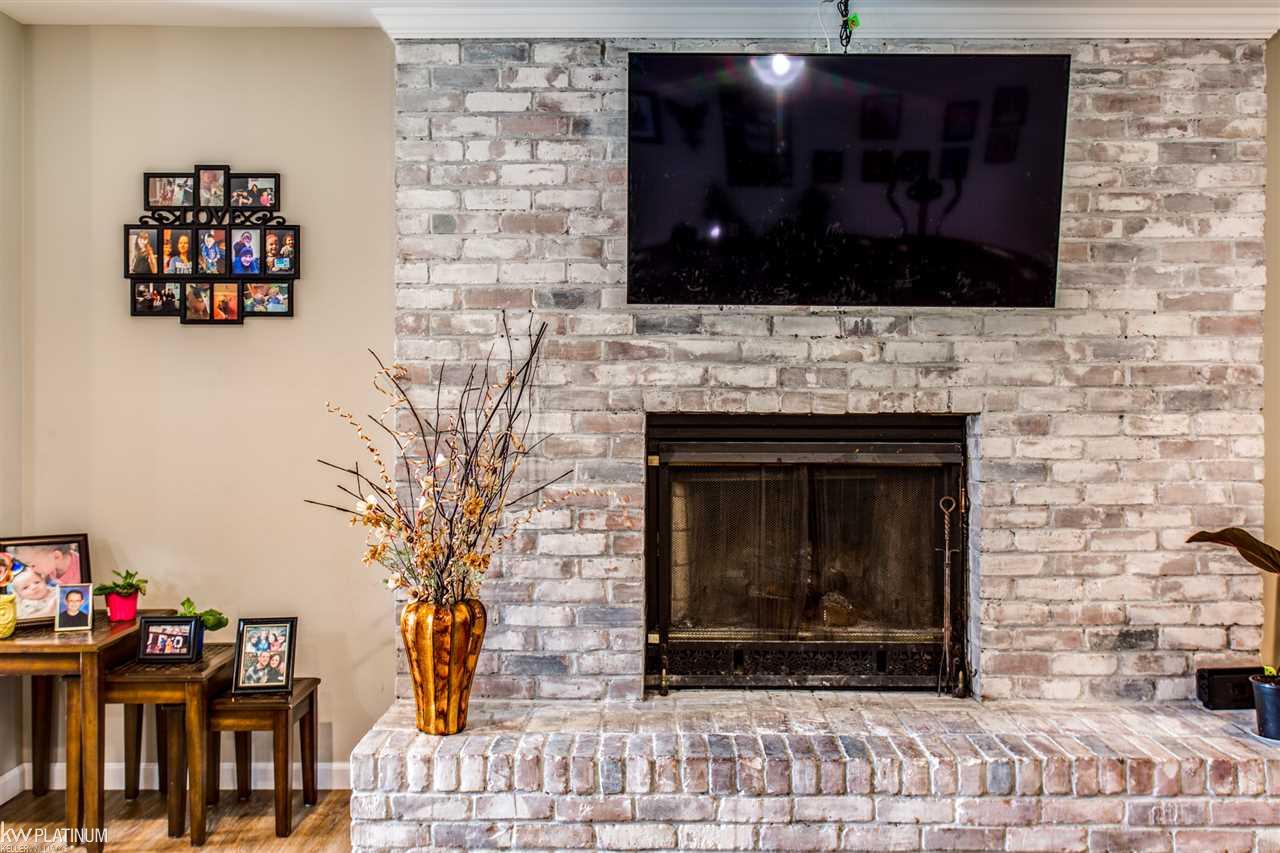 6979 Sterling Road Yale, MI 48097 - Photo 6 of 39 31380175-5.JPG