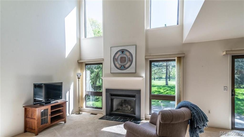 620 Ashley Circle, Unit 81 Rochester Hills, MI 48307 - Photo 8 of 45