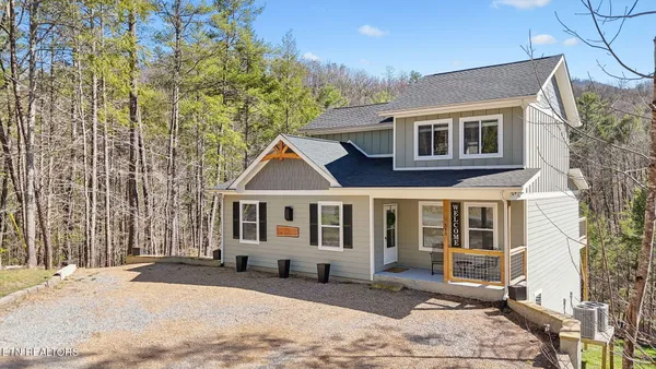 $799,000 | 330 Rainbow Circle, Townsend, TN 37882