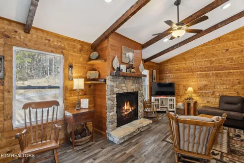 $799,000 | 330 Rainbow Circle, Townsend, TN 37882