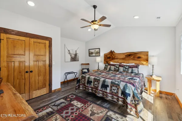 $799,000 | 330 Rainbow Circle, Townsend, TN 37882