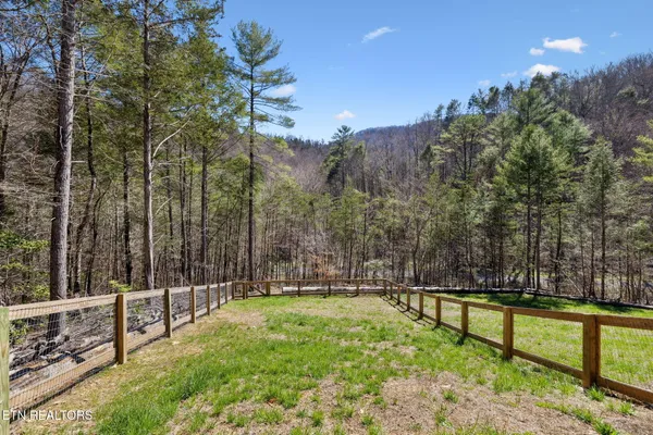 $799,000 | 330 Rainbow Circle, Townsend, TN 37882