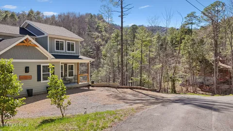 $799,000 | 330 Rainbow Circle, Townsend, TN 37882