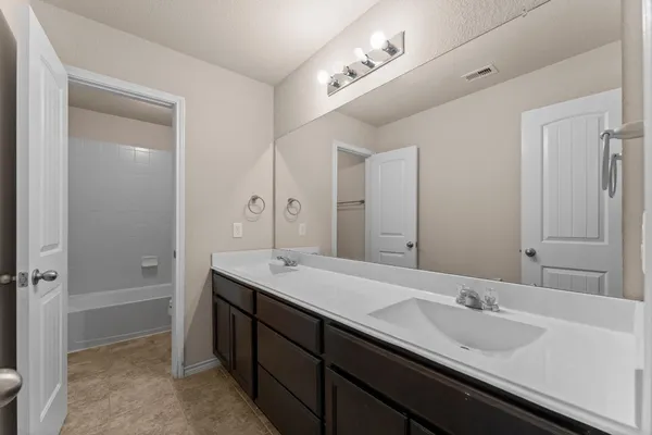 $2,675 | 18002 Sonora Brook Lane, Richmond, TX 77407