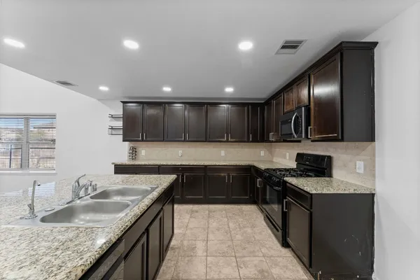 $2,675 | 18002 Sonora Brook Lane, Richmond, TX 77407