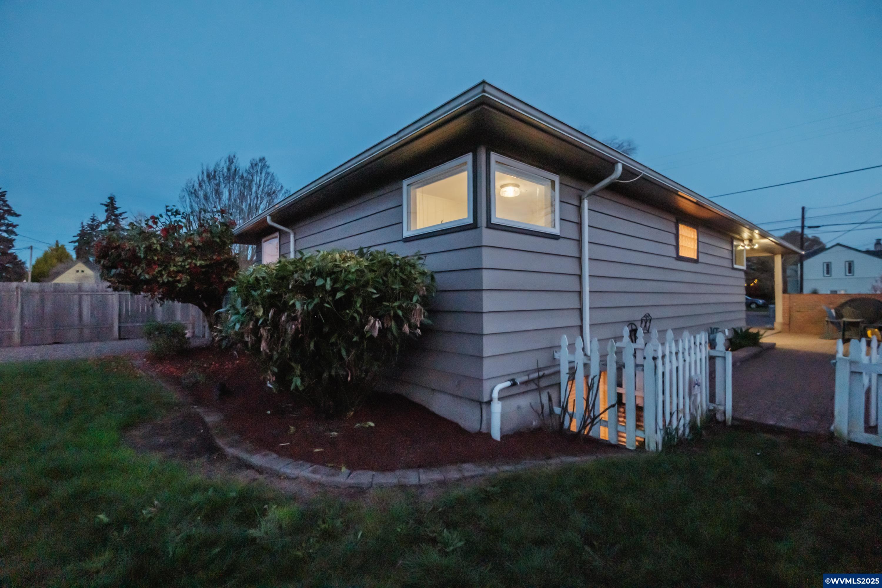 828 Lawnridge Street Southwest Albany, OR 97321 - Photo 46 of 50 Gallery Image 46