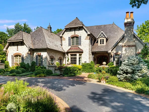 $2,450,000 | 1317 Fox Glen Drive, St. Charles, IL 60174