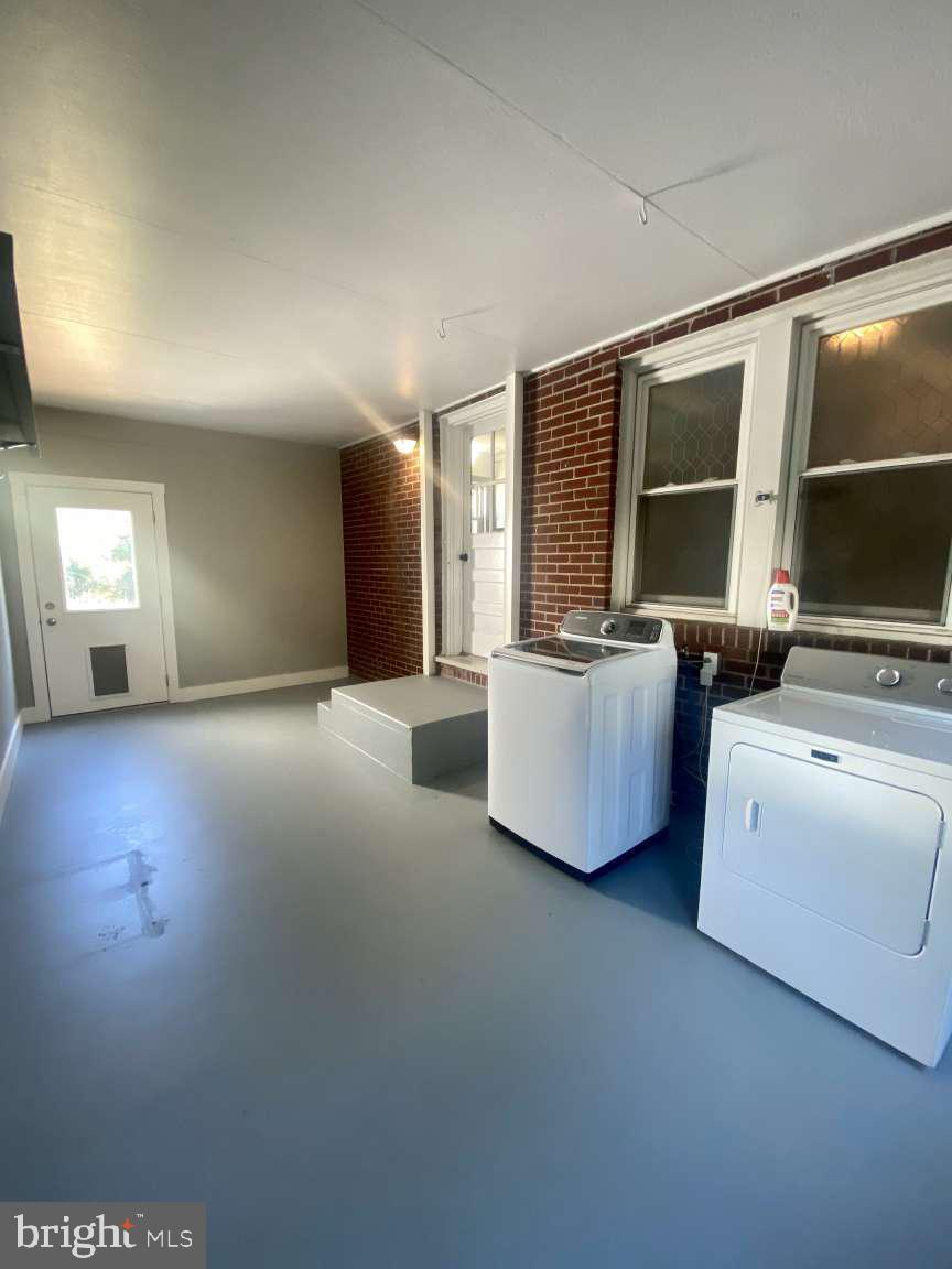 2058 West Trindle Road Carlisle, PA 17013 - Photo 11 of 21 Gallery Image 11