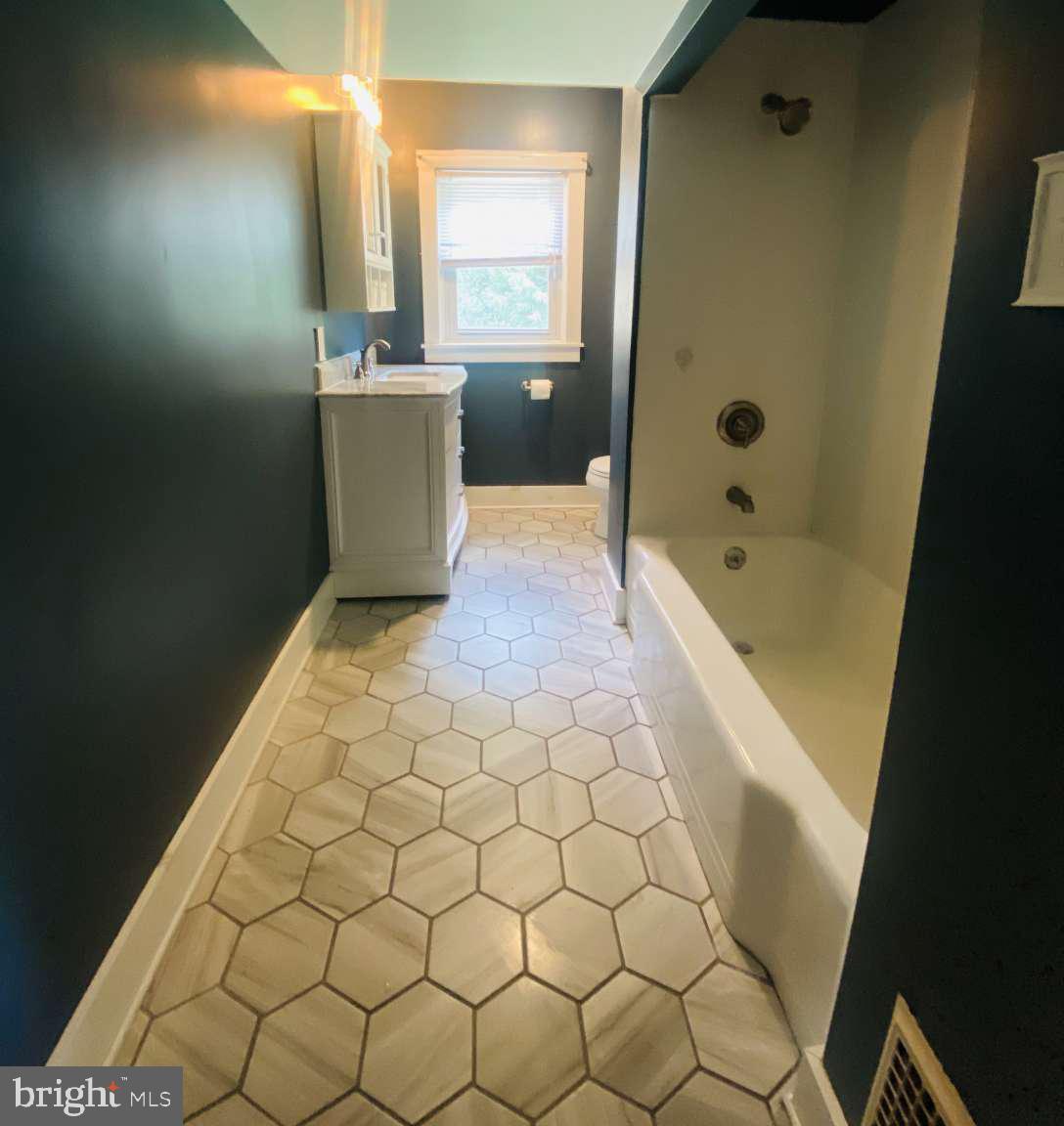 2058 West Trindle Road Carlisle, PA 17013 - Photo 12 of 21 Gallery Image 12