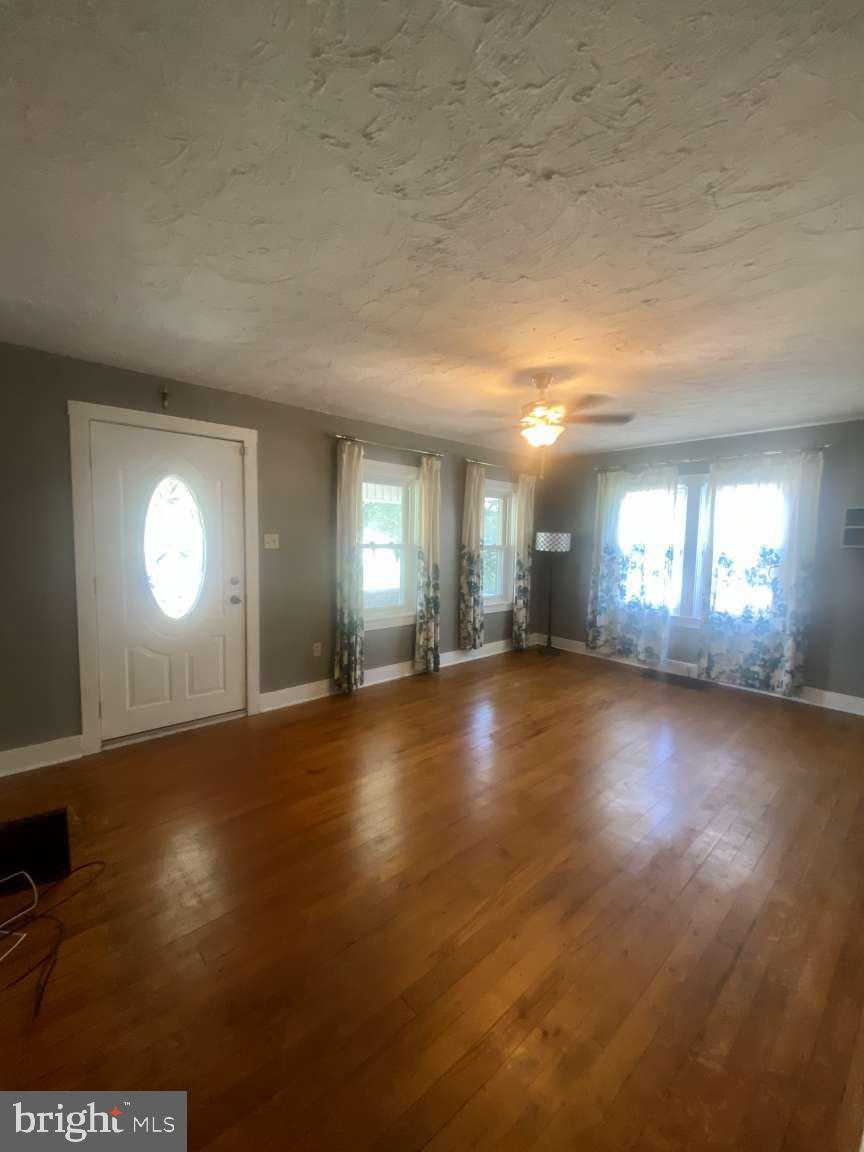 2058 West Trindle Road Carlisle, PA 17013 - Photo 5 of 21 Gallery Image 5