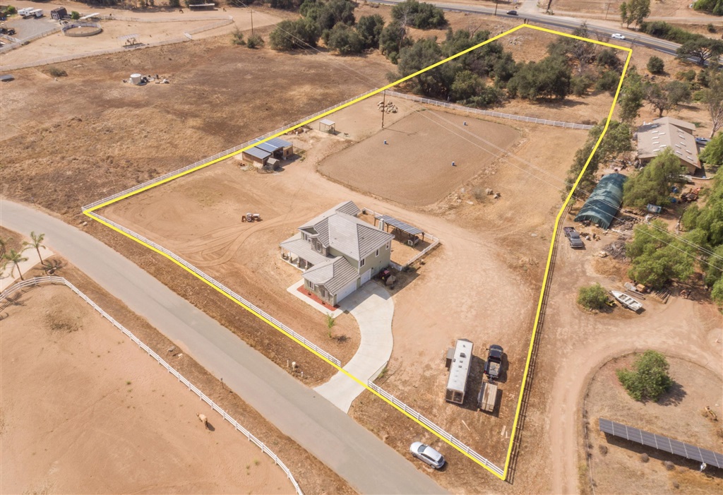 1134 Heritage Ranch Road Ramona, CA 92065 - Photo 3 of 25
