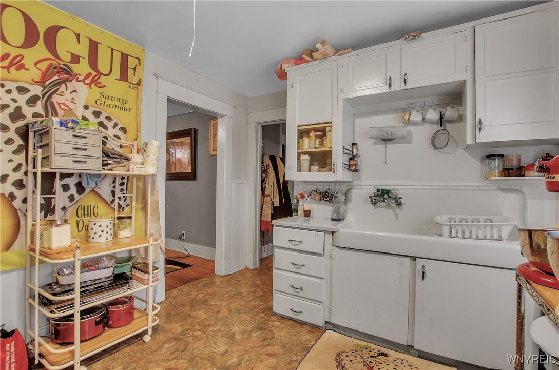 191 Rounds Avenue Buffalo, NY 14215 - Photo 8 of 21