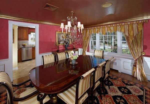 81 Albion Road Wellesley, MA 02481 - Photo 4 of 20 Gallery Image 4