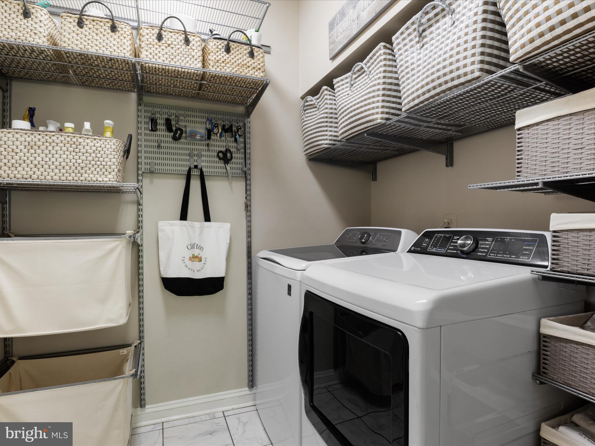 6615 Newman Road Clifton, VA 20124 - Photo 31 of 100 Main Level Laundry