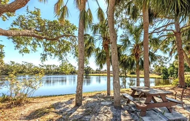 $194,900 | 605 Apple Lane, Englewood, FL 34223