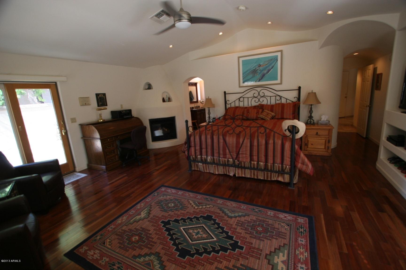 1206 North Riata Street Gilbert, AZ 85234 - Photo 12 of 34 masterbedroom opposite view