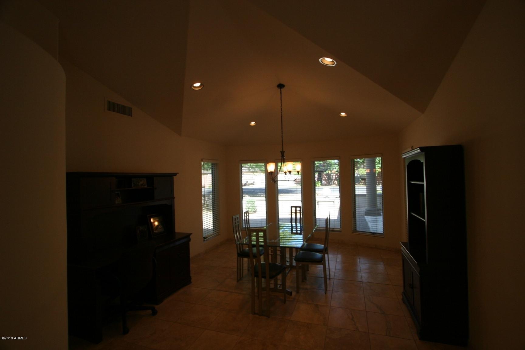1206 North Riata Street Gilbert, AZ 85234 - Photo 22 of 34 Dining room
