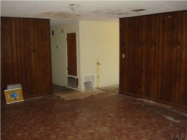 6660 Frank Reeder Road Pensacola, FL 32526 - Photo 9 of 24 Gallery Image 9