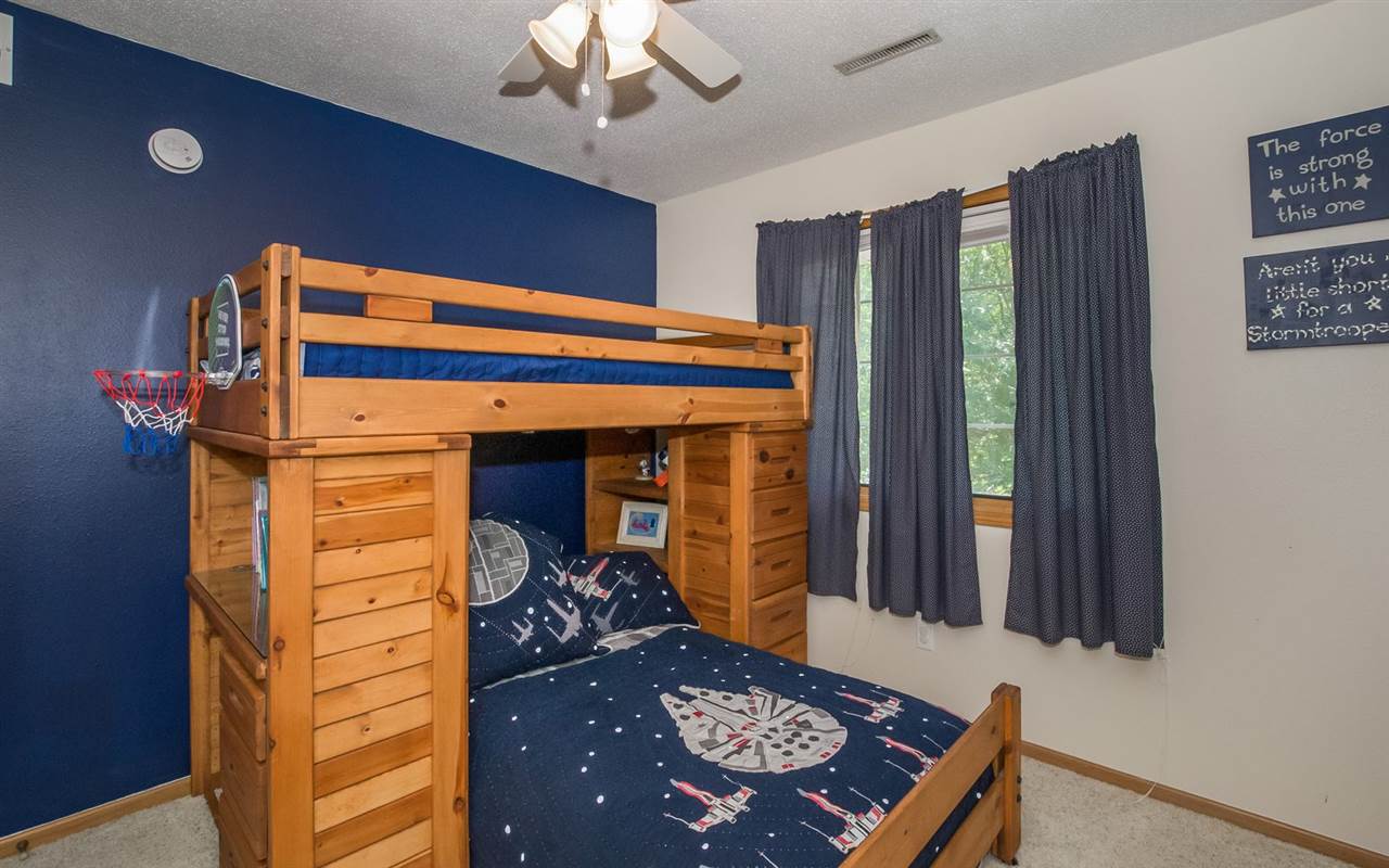 3929 Riverside Drive Northeast Cedar Rapids, IA 52411 - Photo 13 of 25 Gallery Image 13
