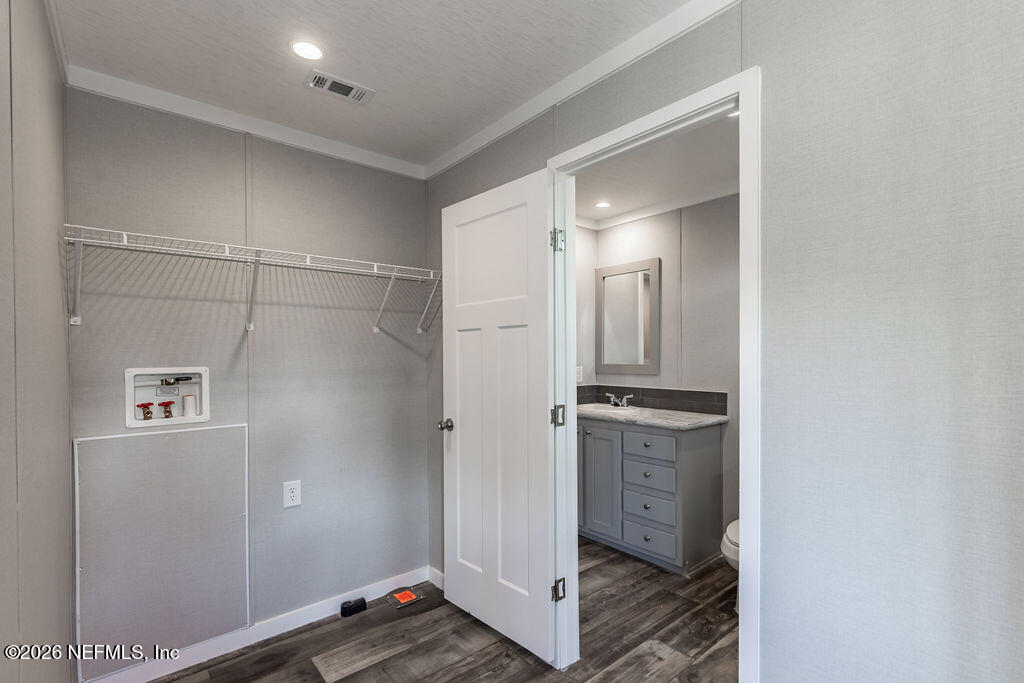230 Red Eye Road Florahome, FL 32140 - Photo 29 of 37 Laundry Room