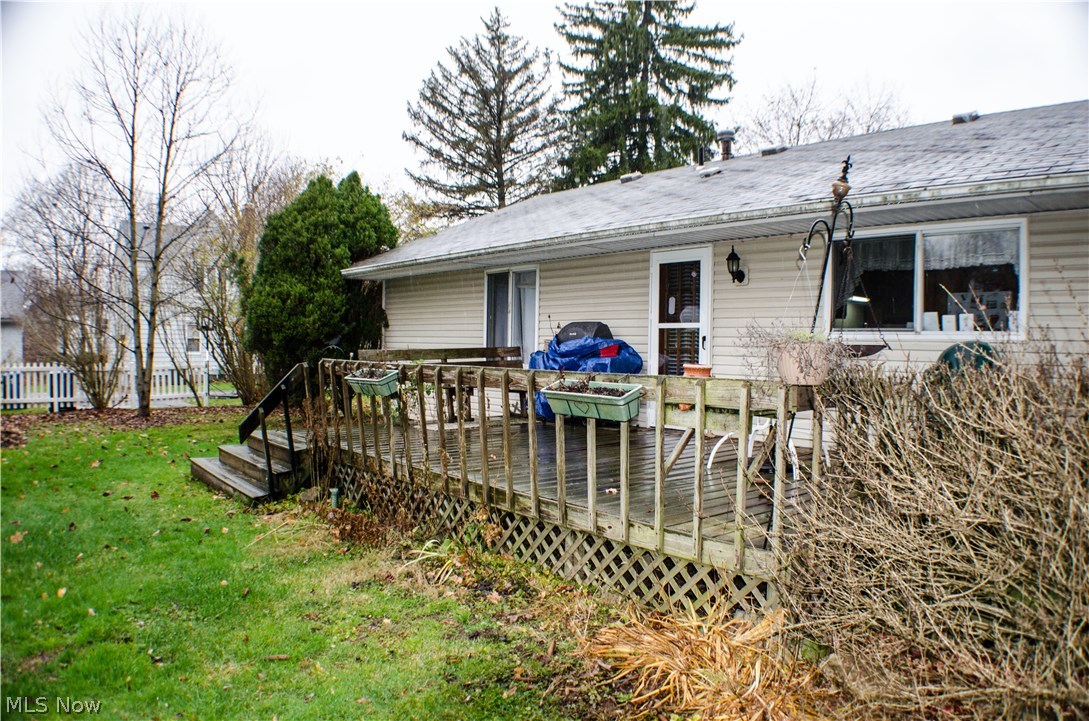 2908 Ridgewood Road Akron, OH 44333 - Photo 15 of 17