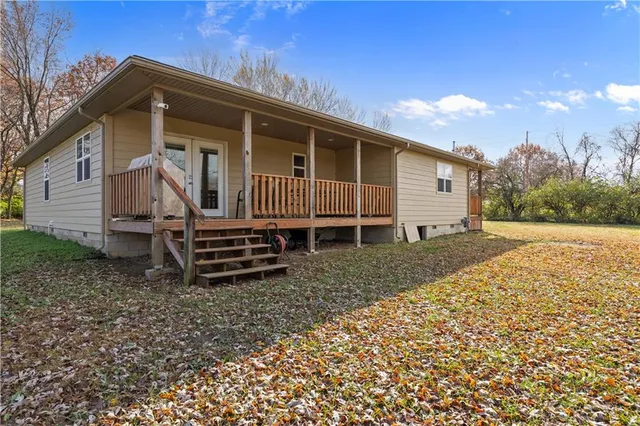 $325,000 | 402 West Craig Road, Pittsburg, KS 66762