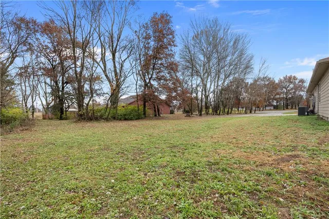 $325,000 | 402 West Craig Road, Pittsburg, KS 66762