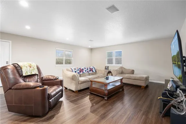 $325,000 | 402 West Craig Road, Pittsburg, KS 66762