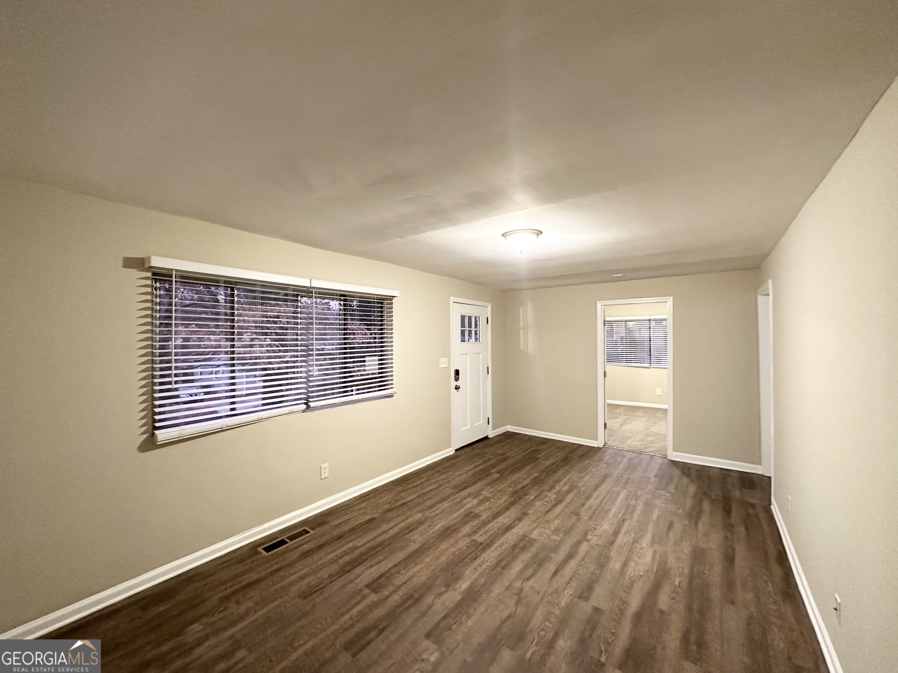 320 Brooks Avenue Southwest Atlanta, GA 30310 - Photo 4 of 12