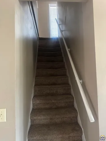 $129,900 | 424 East 13th Avenue, Emporia, KS 66801